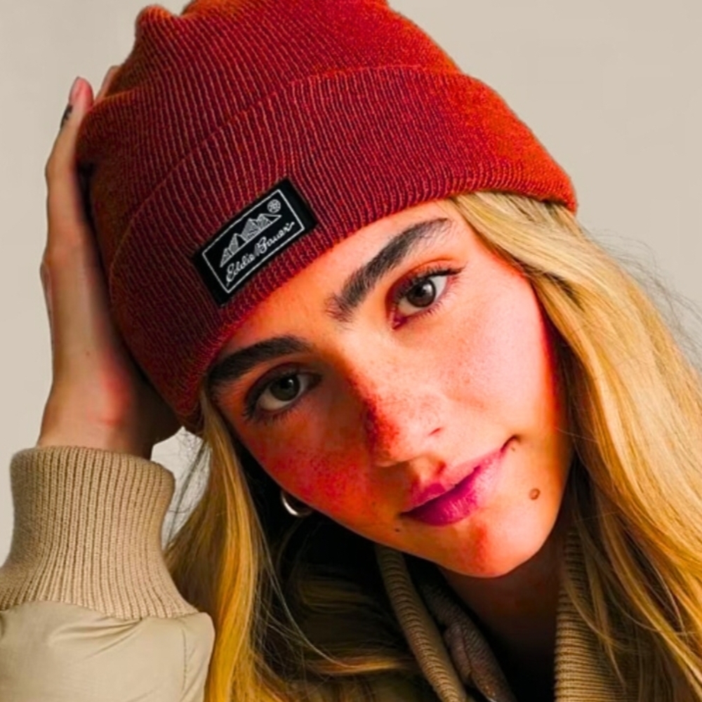 New Eddie Bauer Scarlet Beanie